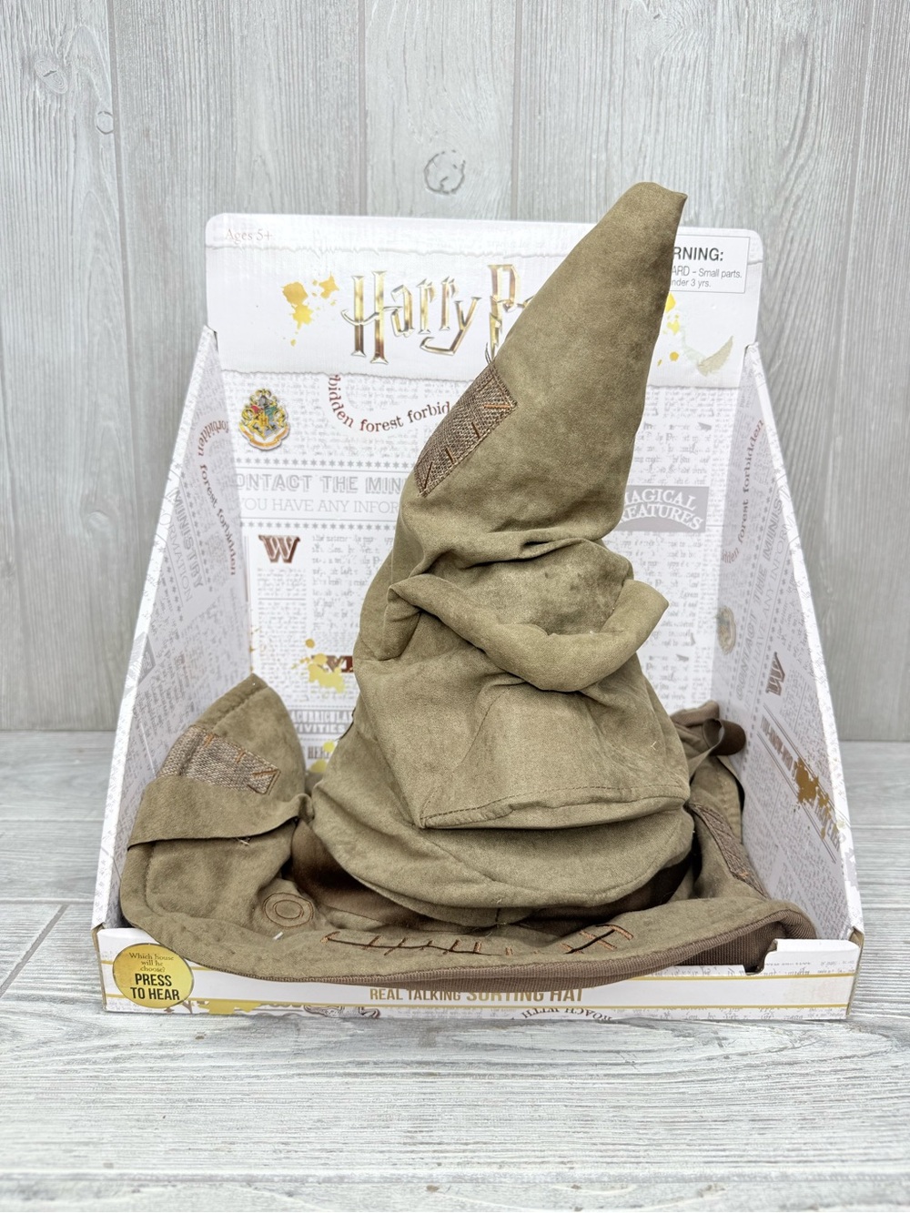 Hard to find neca Harry Potter Real Talking Sorting Hat costume Halloween